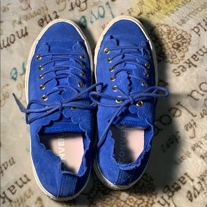 Blue size 7.5 converse